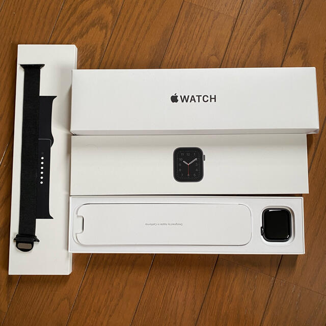 Apple Watch(アップルウォッチ)のApple Watch SE 40mm GPSモデル スマホ/家電/カメラのスマートフォン/携帯電話(その他)の商品写真