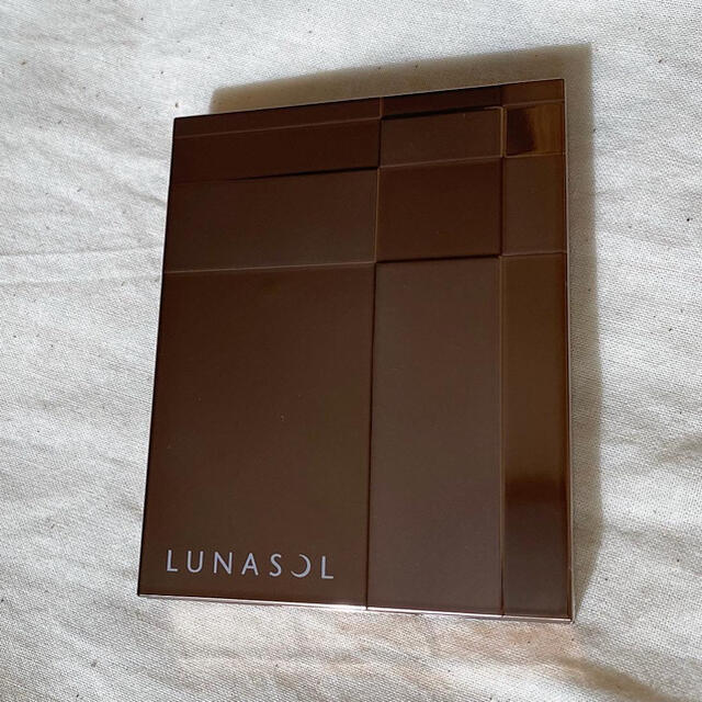 LUNASOL(ルナソル)のルナソル スキンモデリングアイズ 02 Beige Orange コスメ/美容のベースメイク/化粧品(アイシャドウ)の商品写真