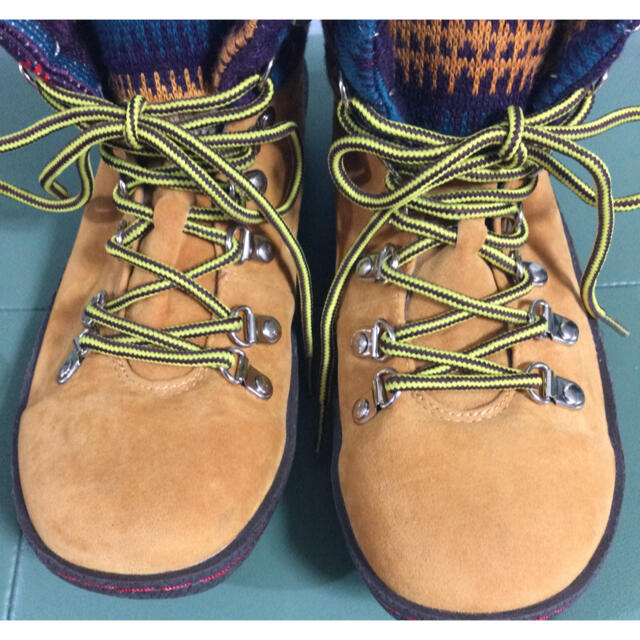 titicaca(チチカカ)のTITICACA マウンテンブーツ スエード キャメル 23.5cm レディースの靴/シューズ(ブーツ)の商品写真