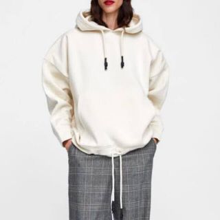 ザラ(ZARA)のZARA スウェット　カンガルー　ポケット(パーカー)