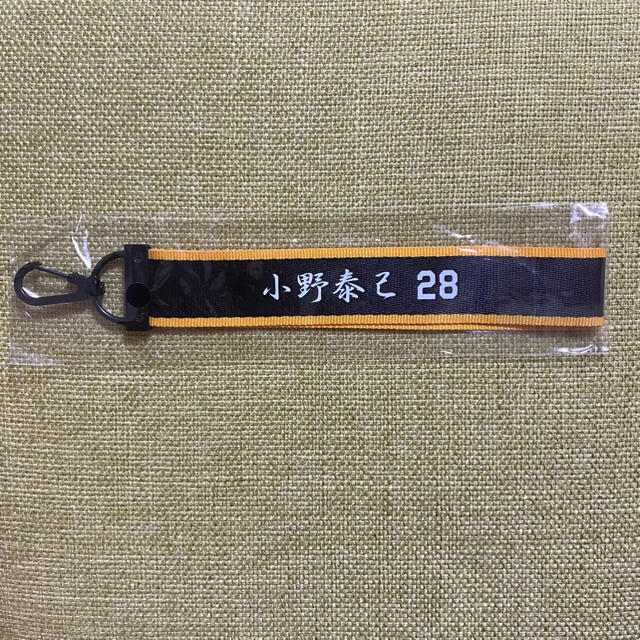 阪神タイガース(ハンシンタイガース)のFC限定ガチャ 小野泰己 テープキーホルダー (16) スポーツ/アウトドアの野球(応援グッズ)の商品写真