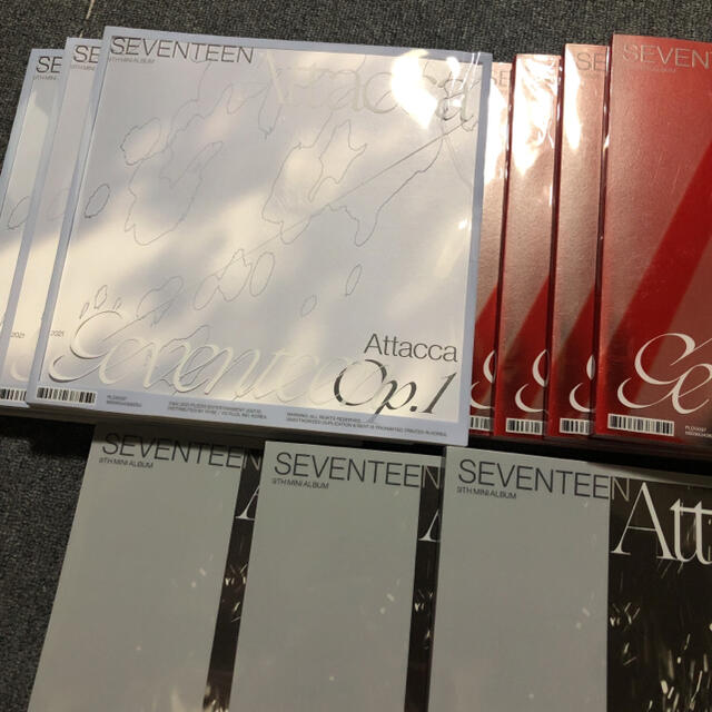 SEVENTEEN(セブンティーン)のSEVENTEEN Attacca Op.1.2.3 フォトブック７冊 エンタメ/ホビーのタレントグッズ(アイドルグッズ)の商品写真