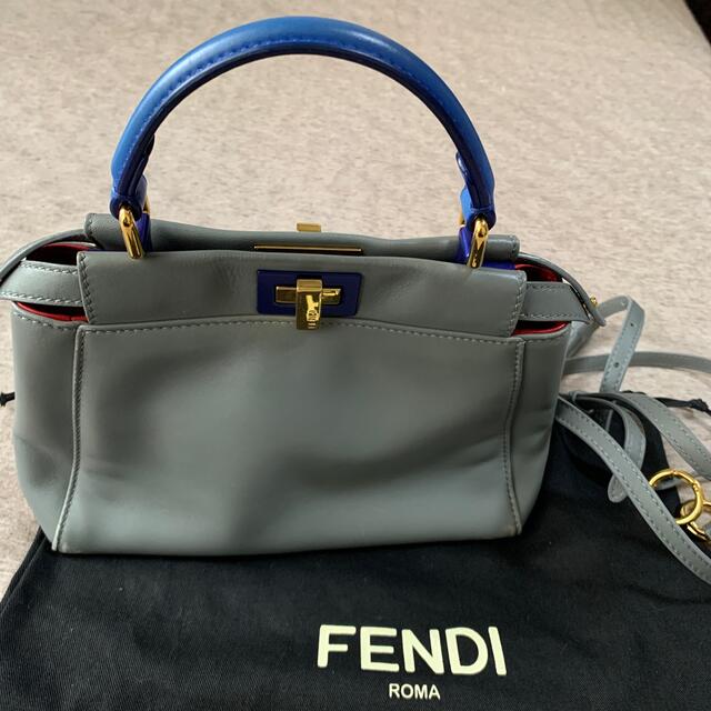 FENDI ミニピーカブー