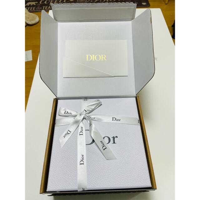 Dior - DIORギフトラッピングboxの通販 by 断捨離中……'s shop Dior - DIORギフトラッピングboxの通販 by 断捨離中……'s shop