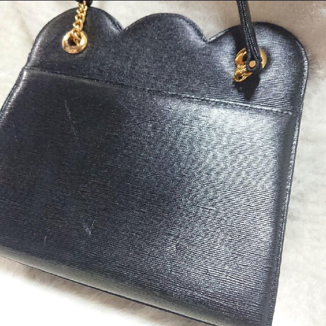 HANAE MORI(ハナエモリ)のハナエモリ HANAE MORI 黒のハンドバッグ  森英恵  フォーマル レディースのバッグ(ハンドバッグ)の商品写真