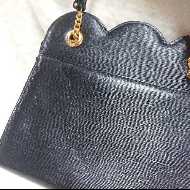 HANAE MORI(ハナエモリ)のハナエモリ HANAE MORI 黒のハンドバッグ  森英恵  フォーマル レディースのバッグ(ハンドバッグ)の商品写真