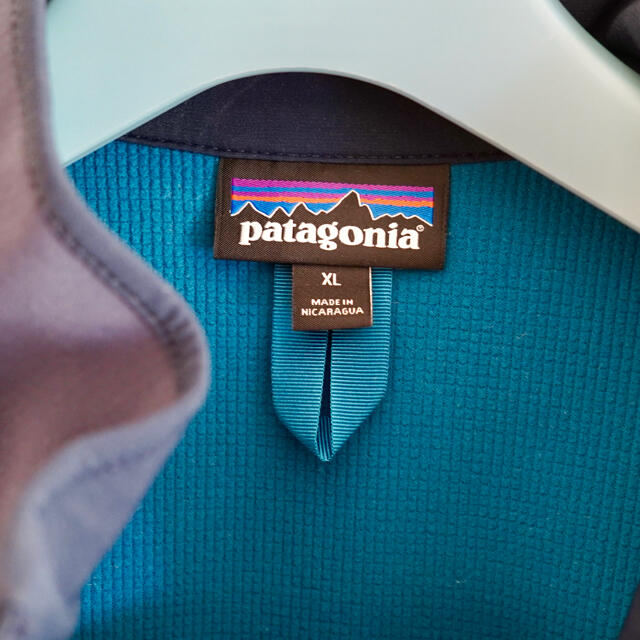 patagonia(パタゴニア)のメンズ アズ ハイブリッド ジャケット（ソフトシェルジャケット） メンズのジャケット/アウター(ナイロンジャケット)の商品写真