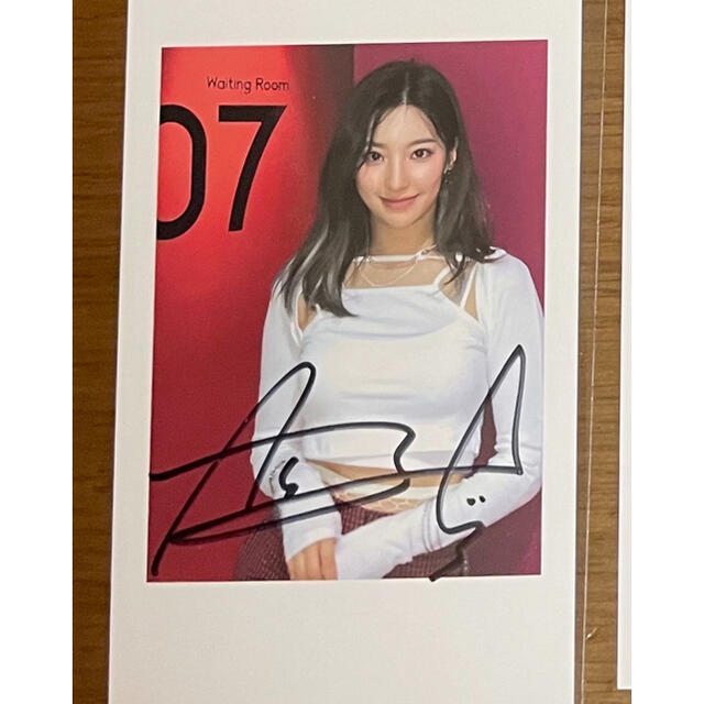 fromis_9 セロム　直筆サイン　チェキ エンタメ/ホビーのタレントグッズ(アイドルグッズ)の商品写真