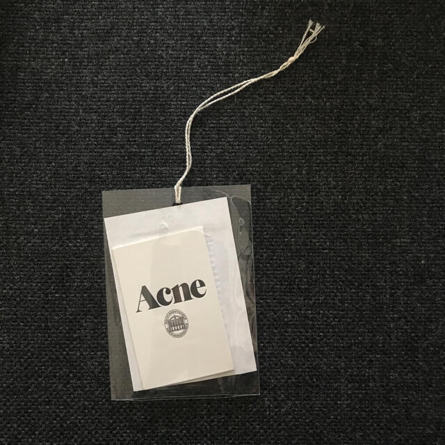 ACNE(アクネ)のアクネ　モヘア　カーディガン　ダークグレー　タグあり レディースのトップス(カーディガン)の商品写真