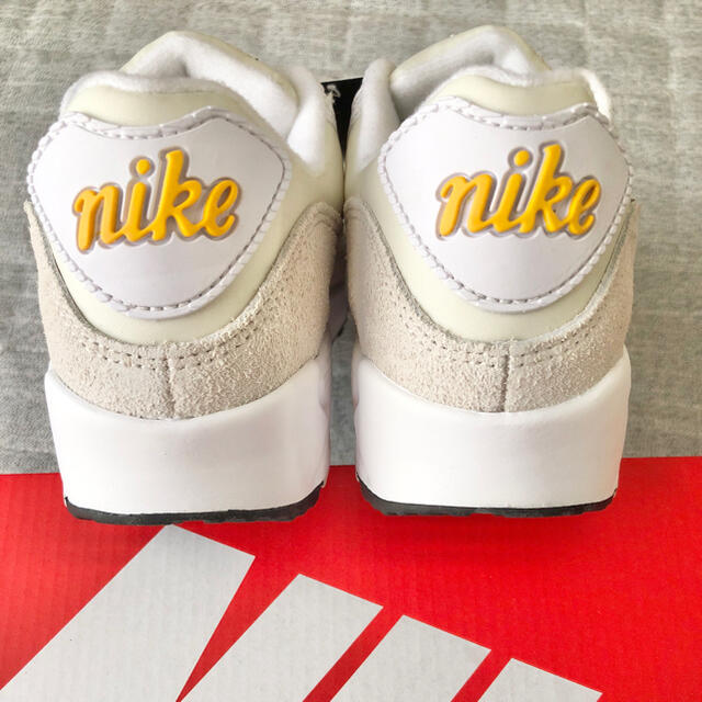 NIKE(ナイキ)のAIR MAX 90 ウィメンズ エアマックス90 ファーストユーズ ホワイト レディースの靴/シューズ(スニーカー)の商品写真