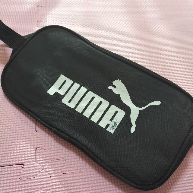 PUMA(プーマ)のプーマ靴入れ キッズ/ベビー/マタニティのこども用バッグ(シューズバッグ)の商品写真