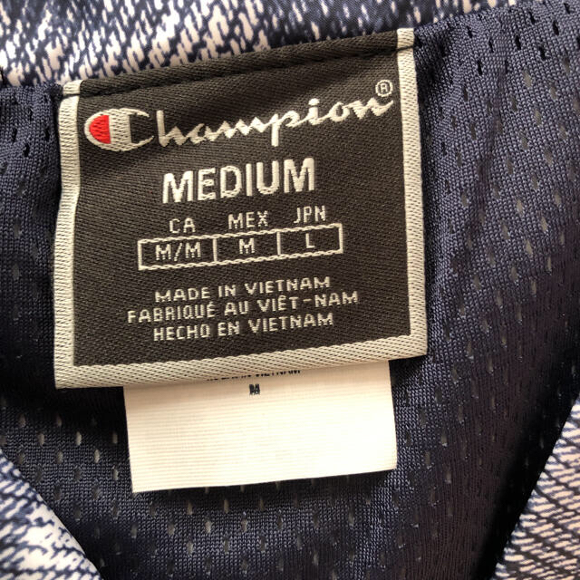 Champion(チャンピオン)のチャンピオン　ジャケット　レディース　メンズ　撥水　M 新品ネイビー レディースのジャケット/アウター(ブルゾン)の商品写真