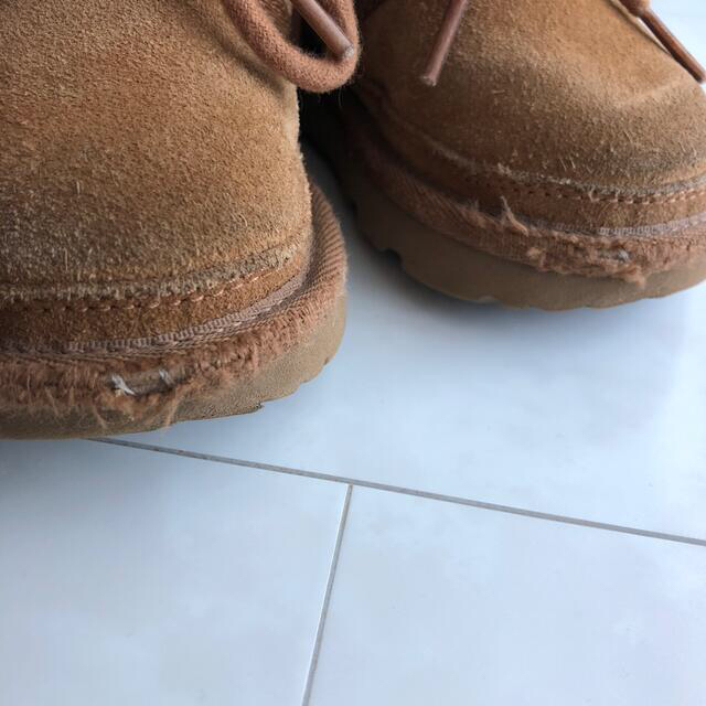 UGG(アグ)のUGG キッズブーツ　14.5 キッズ/ベビー/マタニティのキッズ靴/シューズ(15cm~)(ブーツ)の商品写真