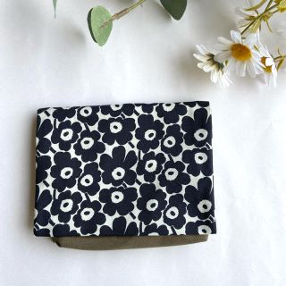 マリメッコ(marimekko)のクリップ付き◎マリメッコ ピックイネンウニッコ移動ポケット(ファッション雑貨)