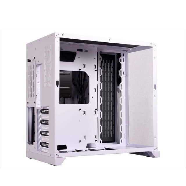 【PCケース】LIAN LI O11 dynamic white スマホ/家電/カメラのPC/タブレット(PCパーツ)の商品写真