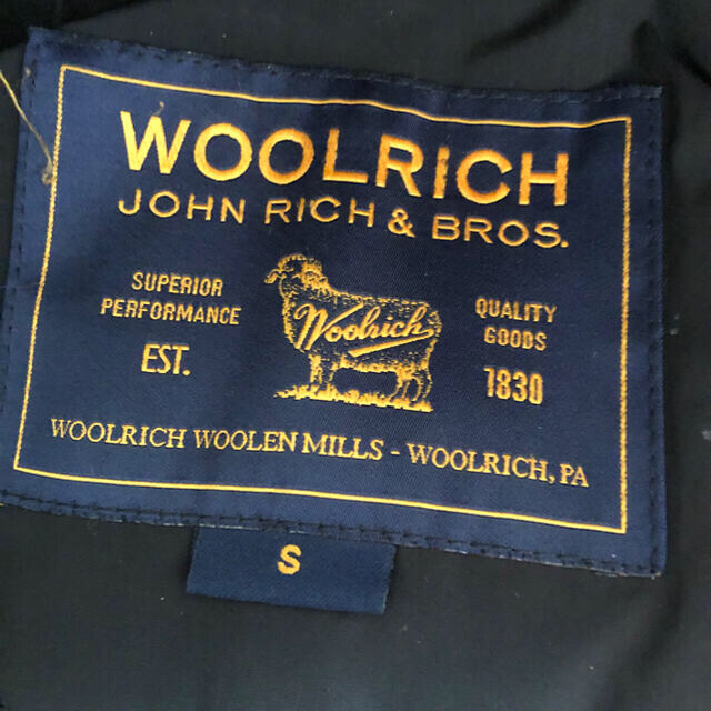 WOOLRICH(ウールリッチ)のウールリッチ　斜めジップアップ　リアルファー　インナーダウン　ダウンコート レディースのジャケット/アウター(ダウンコート)の商品写真