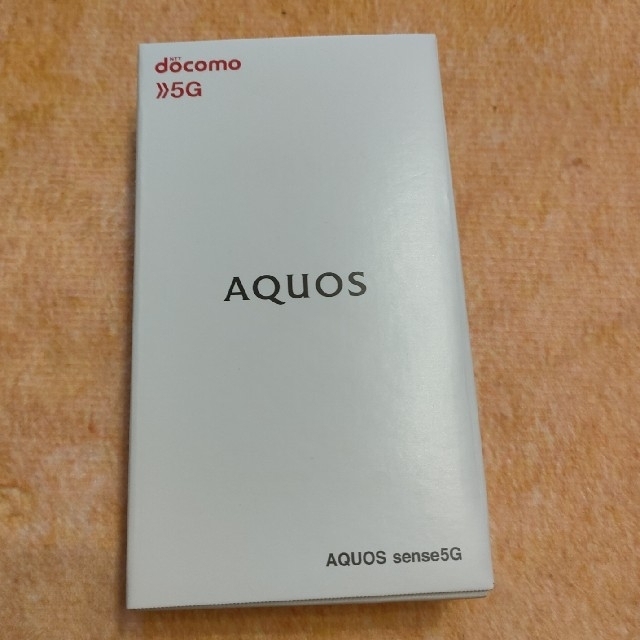 AQUOS(アクオス)の【中古】AQUOS sense5G イエローゴールド スマホ/家電/カメラのスマートフォン/携帯電話(スマートフォン本体)の商品写真