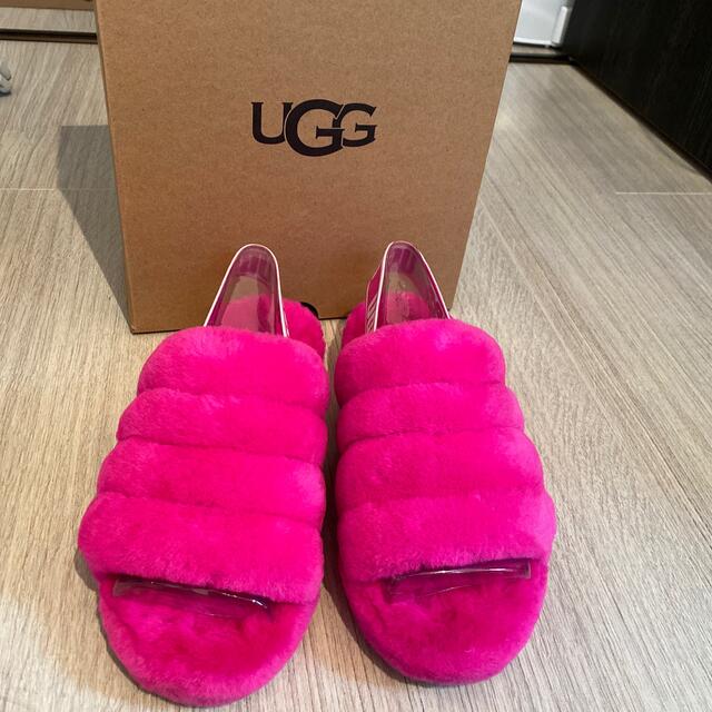 UGG(アグ)のUGG FLUFF YEAH SLIDE♡ピンク♡ レディースの靴/シューズ(サンダル)の商品写真