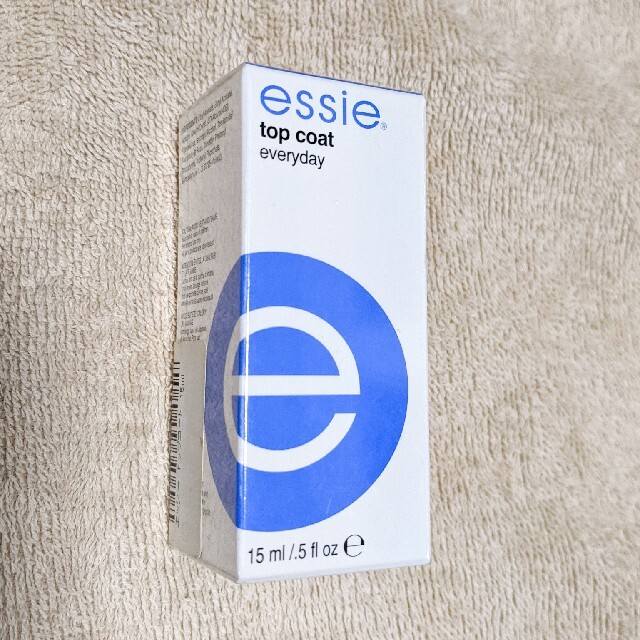 Essie(エッシー)のessie　エッシー　トップコート　新品 コスメ/美容のネイル(ネイルトップコート/ベースコート)の商品写真