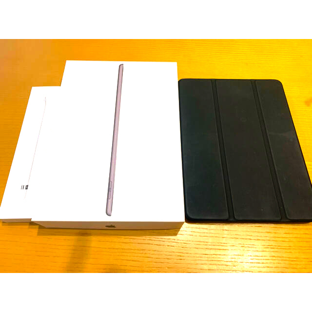 Apple(アップル)のiPad 第7世代 32GB スペースグレイ Apple Pencil1世代 スマホ/家電/カメラのPC/タブレット(タブレット)の商品写真