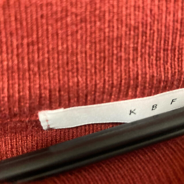 KBF(ケービーエフ)のkbfフリルニット レディースのトップス(ニット/セーター)の商品写真