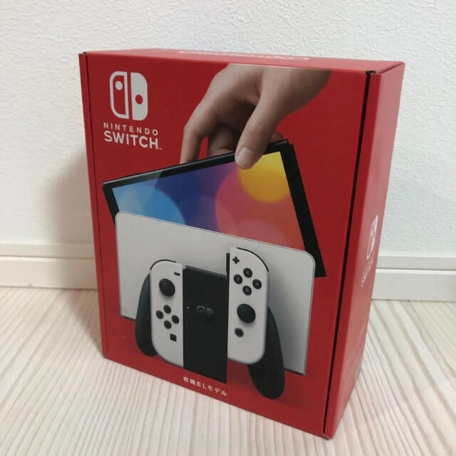 Nintendo Switch(ニンテンドースイッチ)のNintendo Switch(有機ELモデル) ホワイト エンタメ/ホビーのゲームソフト/ゲーム機本体(家庭用ゲーム機本体)の商品写真