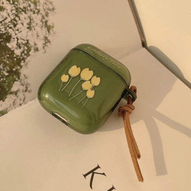 【新品】AirPods pro ケース カバー 緑 花 花柄 シンプル 韓国 スマホ/家電/カメラのスマホアクセサリー(iPhoneケース)の商品写真