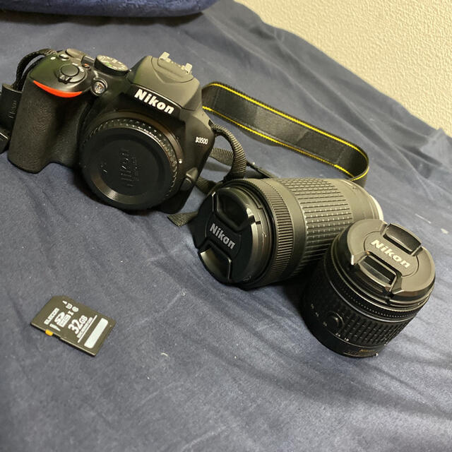 Nikon(ニコン)のNikon D3500 スマホ/家電/カメラのカメラ(デジタル一眼)の商品写真