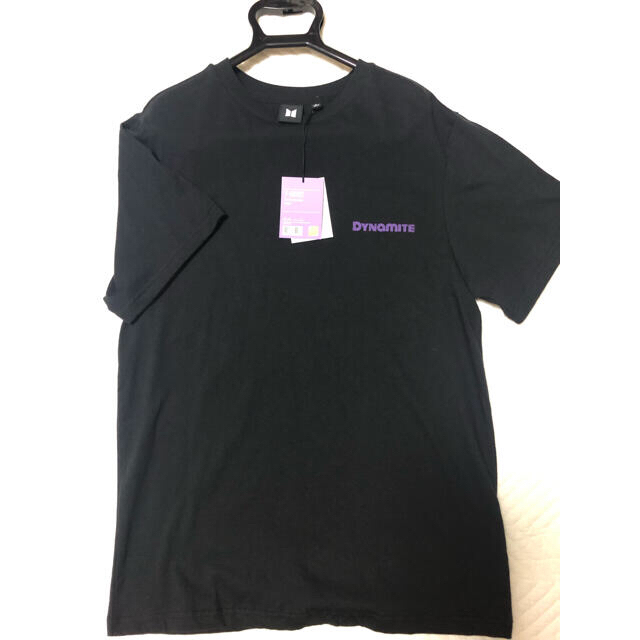 防弾少年団(BTS)(ボウダンショウネンダン)のBTS  Tシャツ　dynamite　Mサイズ レディースのトップス(Tシャツ(半袖/袖なし))の商品写真