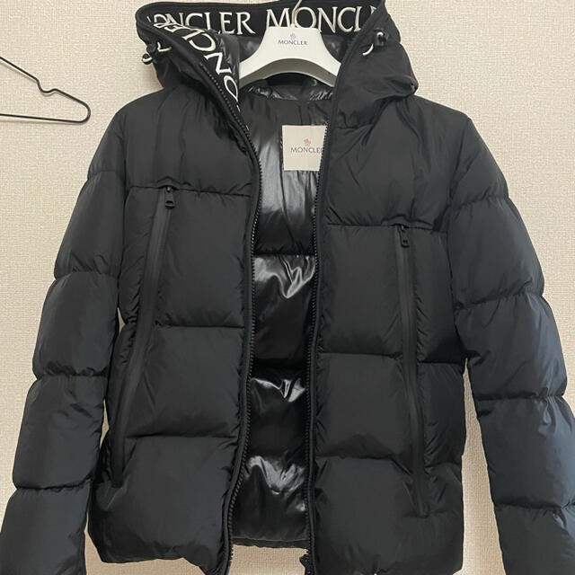 最安価格 MONCLER - 美品 本日値下げ！ モンクラーMonclerダウン