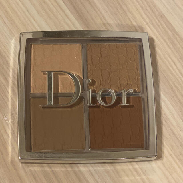Dior(ディオール)のDior ディオール　バックステージコントゥールパレット001 コスメ/美容のベースメイク/化粧品(フェイスカラー)の商品写真