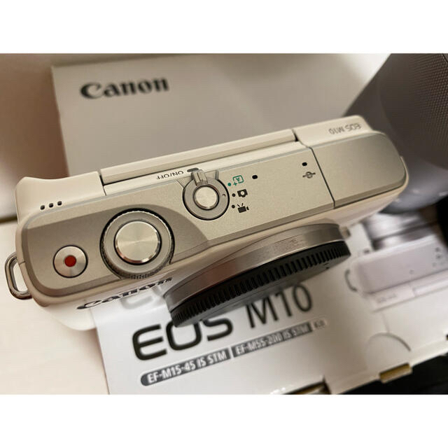 Canon EOS M10 Wズームキット WH レンズ2個付属 - ミラーレス一眼