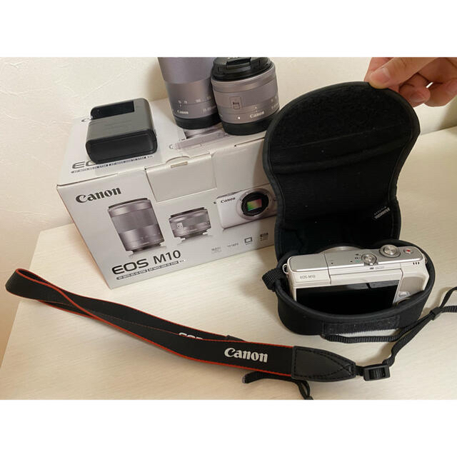 Canon EOS M10 Wズームキット WH レンズ2個付属 - 6