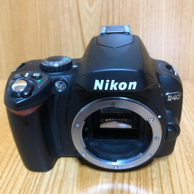 大注目 Nikon シャッター数は2253回 D40 たー様専用 レンズは新品 