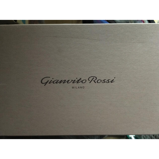 ★  Gianvito Rossi のパテントレザーのサンダル