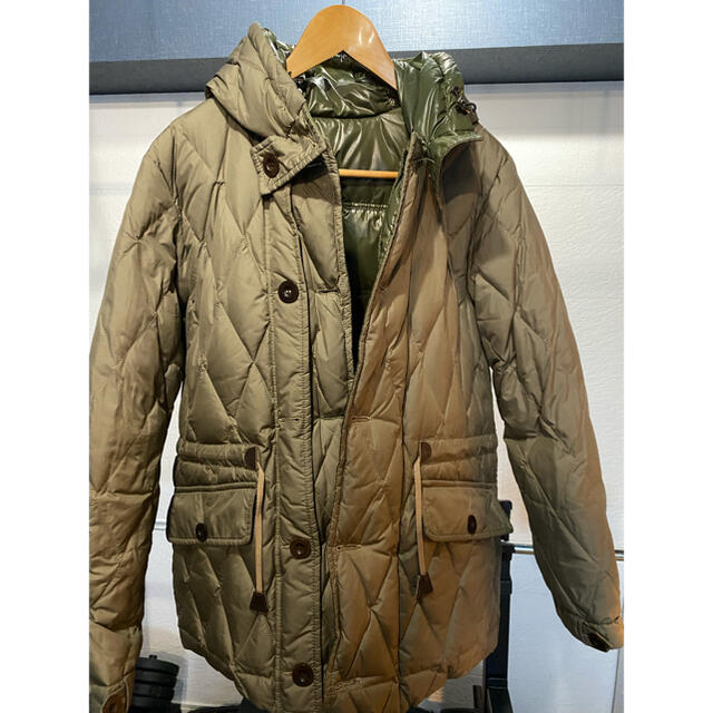 MONCLER(モンクレール)のしまうま様☆MONCLER（モンクレール）リバーシブルダウンジャケット カーキ メンズのジャケット/アウター(ダウンジャケット)の商品写真