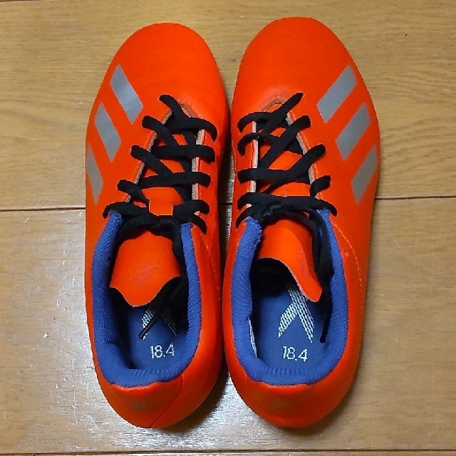 adidas(アディダス)のサッカースパイク adidas エックス 18.4 Al1 J BB9379 スポーツ/アウトドアのサッカー/フットサル(シューズ)の商品写真