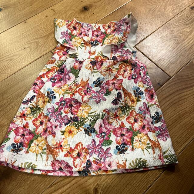 ZARA KIDS(ザラキッズ)のZARAキッズ　ボタニカルワンピ キッズ/ベビー/マタニティのキッズ服女の子用(90cm~)(ワンピース)の商品写真