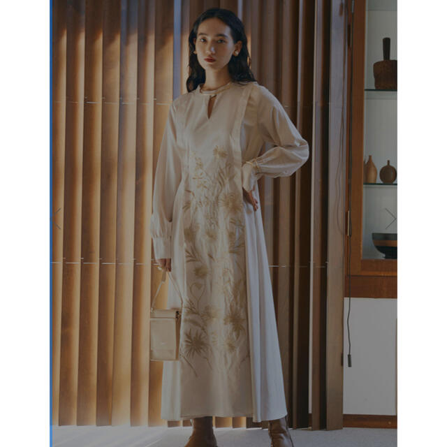 Ameri VINTAGE(アメリヴィンテージ)のAmeri  新品★ MADELYN EMBROIDERY DRESS★ レディースのワンピース(ロングワンピース/マキシワンピース)の商品写真