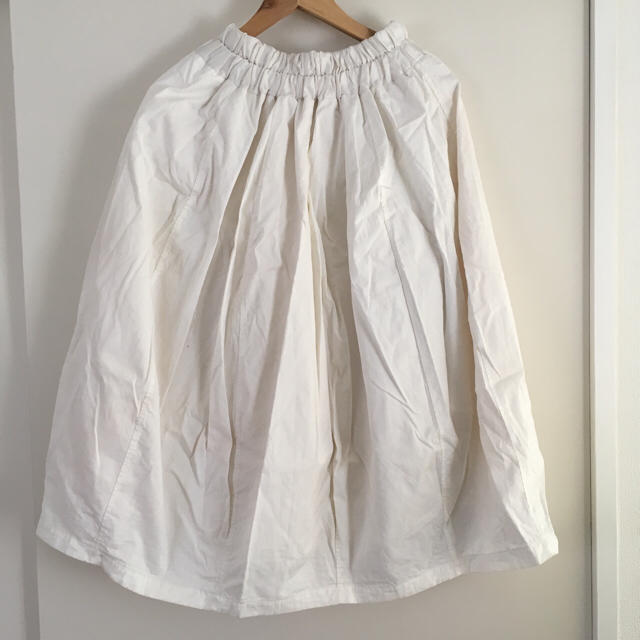 JEANASIS(ジーナシス)のJEANASIS ボリューム ロング スカート ホワイト レディースのスカート(ロングスカート)の商品写真