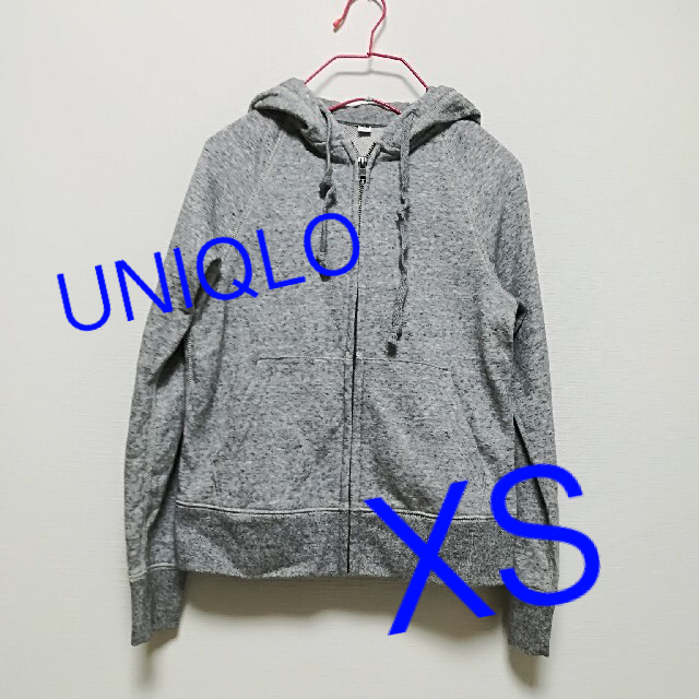 UNIQLO(ユニクロ)のUNIQLO　霜降り　グレー　パーカー　XS　綿　スウェット レディースのトップス(パーカー)の商品写真