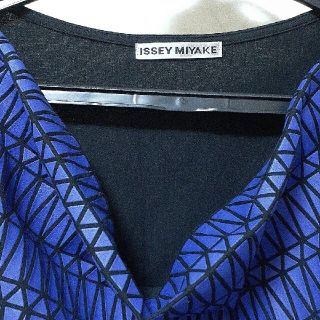 イッセイミヤケ(ISSEY MIYAKE)のイッセイミヤケ(シャツ/ブラウス(半袖/袖なし))