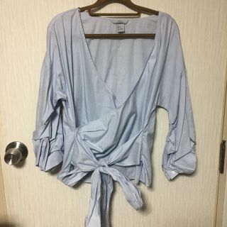 エイチアンドエム(H&M)の新品　H&M ブラウス(シャツ/ブラウス(長袖/七分))