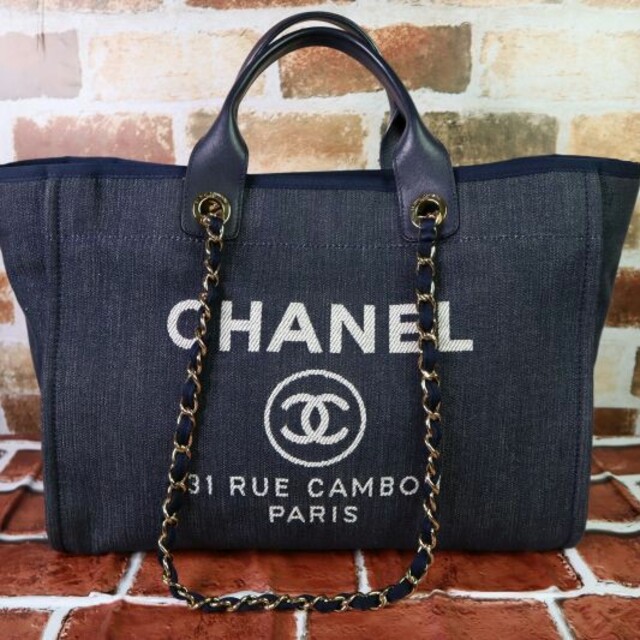 CHANEL(シャネル)の美品　ドーヴィルGM　2wayトート　デニム　シャネル レディースのバッグ(トートバッグ)の商品写真