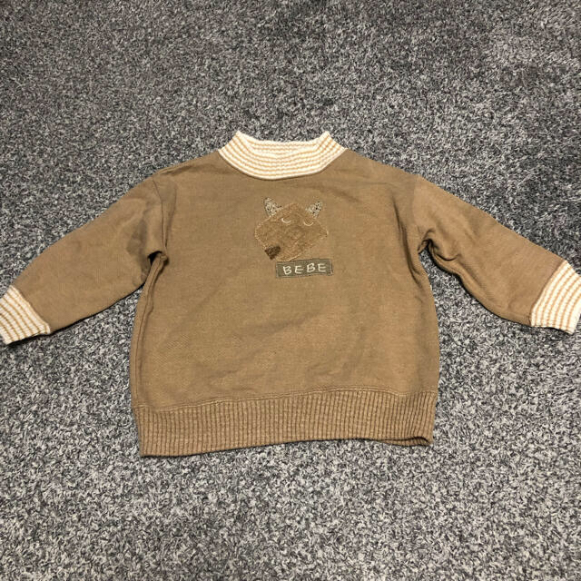 BeBe(ベベ)のBeBe 男の子　トレーナー　100 キッズ/ベビー/マタニティのキッズ服男の子用(90cm~)(Tシャツ/カットソー)の商品写真