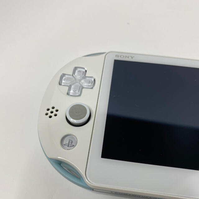 PlayStation Vita(プレイステーションヴィータ)のSONY psvita 本体 PCH-2000 ZA14 エンタメ/ホビーのゲームソフト/ゲーム機本体(携帯用ゲーム機本体)の商品写真