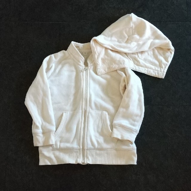 MUJI (無印良品)(ムジルシリョウヒン)の無印 パーカー 100 キッズ/ベビー/マタニティのキッズ服女の子用(90cm~)(ジャケット/上着)の商品写真