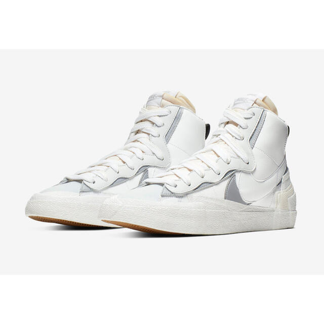 NIKE(ナイキ)の26.5 sacai × NIKE BLAZER WHITE / GREY メンズの靴/シューズ(スニーカー)の商品写真