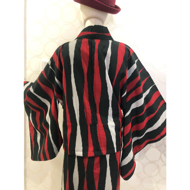 着物リメイク 赤 白 波模様 ショート丈羽織 巻スカート レディースのレディース その他(セット/コーデ)の商品写真