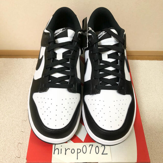 NIKE(ナイキ)のNIKE WMNS DUNK LOW "BLACK AND WHITE" メンズの靴/シューズ(スニーカー)の商品写真